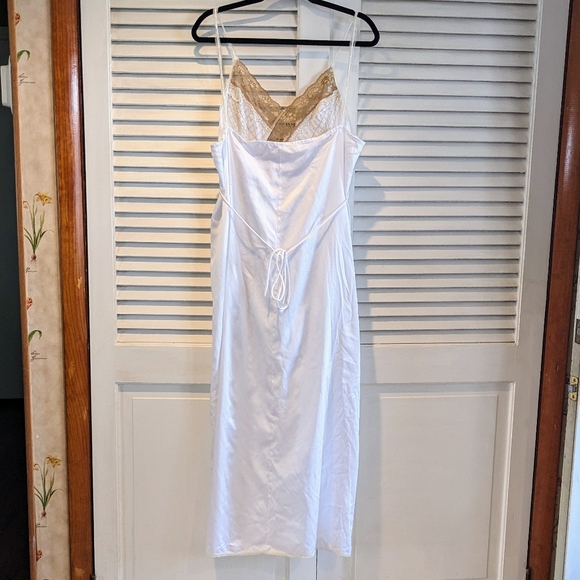 Vintage Satin Slip with Beige Trim long maxi length - Picture 3 of 3